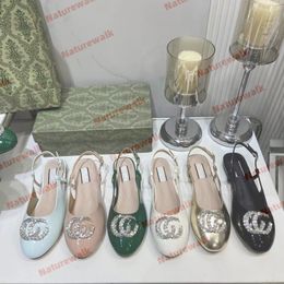 Chaussures féminines Sandales de concepteur de luxe Crystal Diamond Double lettre Ballet Flat Chaussures Chaussures en cuir breveté Importé antidérapant Chaussures pour femmes