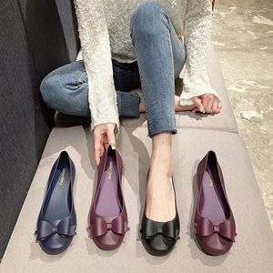 Damesschoenen sandalen jelly platte niet-slip dames mode comfortabele ondiepe mond baotou pvc slijtvaste casual 77