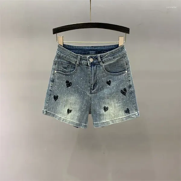 Short féminin 2024 Vêtements d'été Rhingestone Love Broidered Jeans slim-fit haute taille