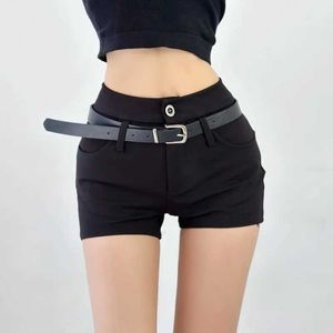 Dames shorts A Line Shorts Vrouwen Zomer hete meiden Slim Design High Taille Retro Basic Black All-match Trendy Casual Females Y240420