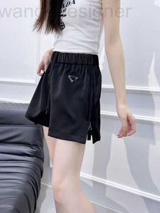 Dames shorts Designer 2023 Nieuw product gelanceerd met ritsaanpassingontwerp, Crisp Triangular Label Shorts, Nylon Material Pants YKOT
