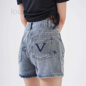 Damesshorts Designer Brand Borduurde denim voor vrouwen in de zomer van 2024, High Tailed en Slank ogende, brede los fitting been hot pants, jeans ck5b