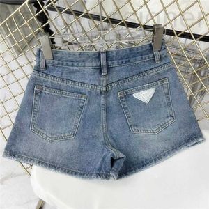 Damesshorts Designer Designer Desims Denim Short Pants for Women Rhinestone Letter Badge Mini High Street Hiphop Pant Streetwear 68NH