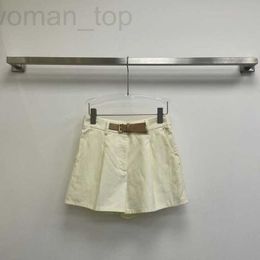 Damesshortsontwerper Direct lente/zomer nieuwe mode riem casual broek klassieke hoge taille metaal omgekeerde driehoek yalv