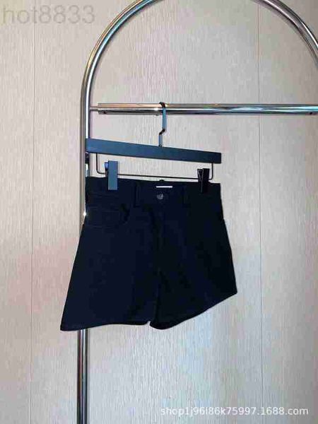 Shorts pour femmes Designer Âge réduit Versatile Black Denim Slim Fit A-line Hot Pants pour femmes 23 Summer New C4AM