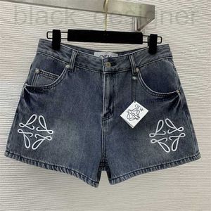 Shorts pour femmes Designer Summer Jeans Denim Blue Breeches Bouton Skinny Slim Pantalon de créateur lavé à l'eau 8ZO9