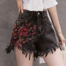 Shorts pour femmes broderies en denim déchiré 3d jeans hauts floraux haut de taille courte féminine 2024 Nouvelle short à trou effiloché shorts féminins y240420