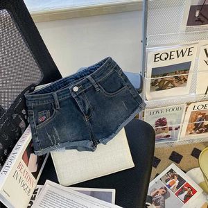 Dames shorts Low Recored Roled Edge Denim Shorts For Women 2024 Summer Sexy strakke elastische hot pants jeans Y240425