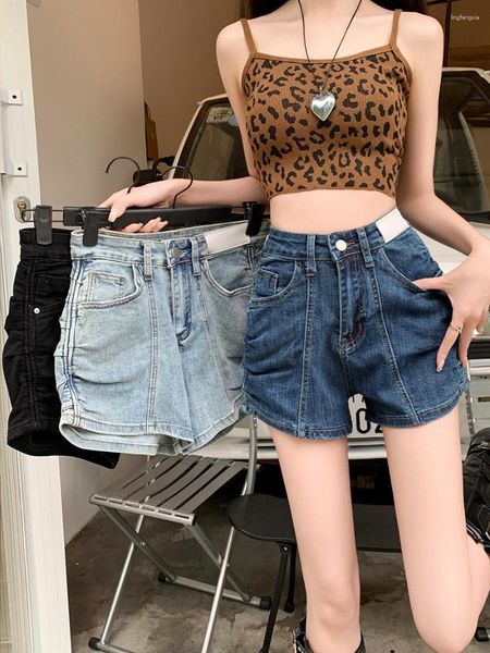 Shorts pour femmes en temps réel po de froissé 2023 été bord élastique conception plissée denim avec taille haute et coupe ample montrant une tendance