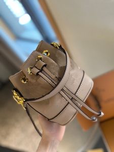 Damesschoudertas Designer kettingtas Hoogwaardige portemonnee diagonale straddle tas, mini -trekkoordzak, mooie tas.