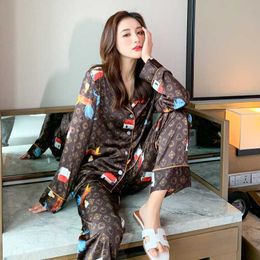 Dames Slaap Lounge Herfst Damespyjama set Pokerpatroon Nachtkleding Bruine kleur Lange mouwen Zijde als nachtjapon Luxe huiskleding Nachtkleding Set HKD230727