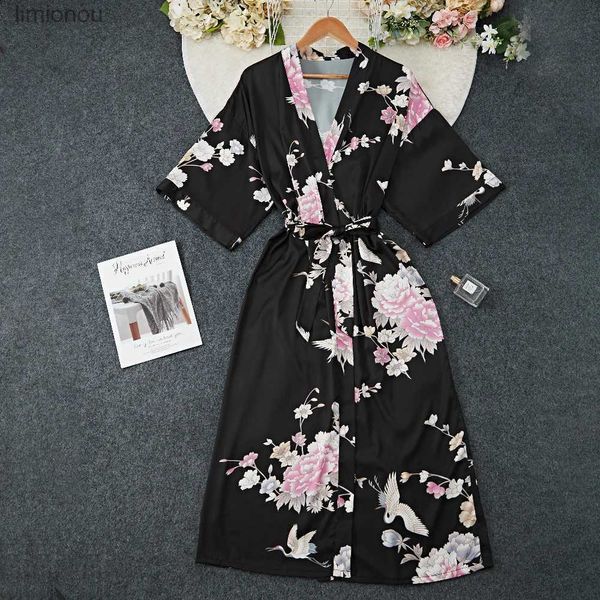 Femmes sommeil salon noir imprimé fleur longue Robe chemise de nuit printemps été demi manches Kimono peignoir Robe femmes Sexy rayonne maison Robe LoungewearL240122