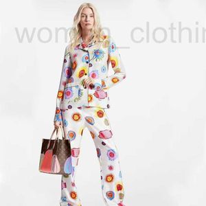 Diseñador de salón para el sueño para mujeres cómodos pijamas de seda de hielo estampado en casa, pantalones de manga larga de gama alta, ropa de hogar y otoño para el hogar Qi65
