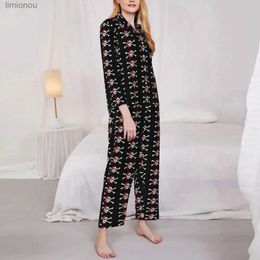 Conjuntos de pijama con estampado de calavera pirata para dormir para mujer, ropa de dormir para habitación de Jolly Roger Crossbones de otoño, traje para casa de diseño estético de gran tamaño de 2 piezasL240122