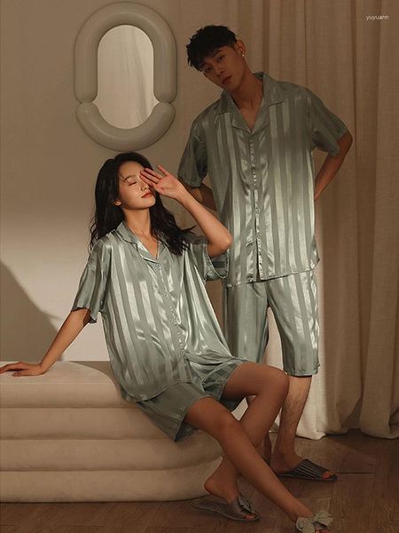 Ropa de dormir para mujer 2023, pijamas de pareja de lujo, verano, seda helada, sección delgada, conjunto de ropa de moda para el hogar de manga corta para hombre y rayas