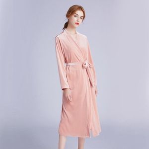 Vêtements de nuit pour femmes 2023 Robes de demoiselle d'honneur en velours rose mariage soyeux soeurs de mariée lettre broderie robe de chambre/kimono peignoirs