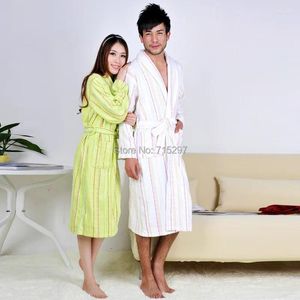 Vêtements de nuit pour femmes 2023Hiver Pur Coton Serviette Matériel Jacquard Stripe Peignoirs Robe Unisexe Peignoir À Manches Longues Épaissir Plus Taille Pijamas