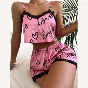 Vêtements de nuit pour femmes 2pcs / set pyjama costume pour femmes sexy mignon col en v dentelle amour coeur imprimé bretelles hauts shorts nuisette homewear ensemble