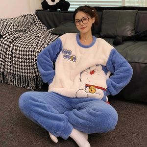 Vêtements de nuit pour femmes Anime Doraemon Modèle Femmes Pyjamas Ensemble Adulte Hiver Épaissir Pyjamas Homewear Corail Velours Pijama Loungewear Vêtements