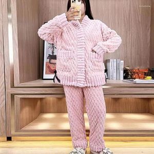 Vêtements de nuit pour femmes Automne et hiver Flanelle pour femmes Pyjamas confortables Col en V Pantalon à manches longues Home Wear Coral Velvet Pyjamas Femme