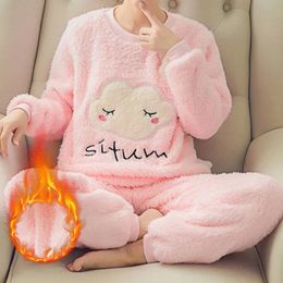 Ropa de dormir para mujer Otoño Invierno Pijamas de franela Conjuntos Patrón lindo Impreso Terciopelo Ropa de casa Conjunto Chica Pijamas Mujer Pijama 231206