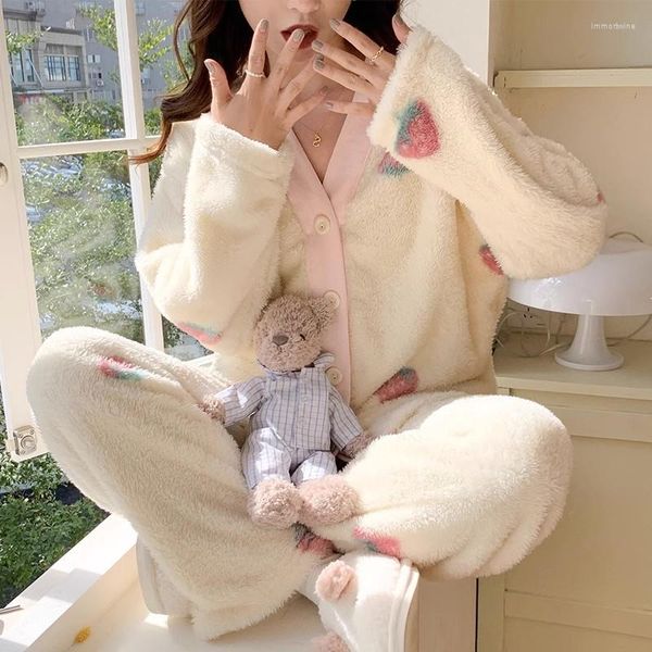 Vêtements de nuit pour femmes Automne Hiver Kawaii Fraise Cartoon Pyjama Ensembles Femmes Pyjamas Flanelle Loung Fille Pijama Mujer Nuit Costumes Homewear