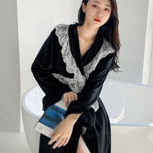 Vêtements de nuit pour femmes Robe élégante en dentelle noire Lady Velour Kimono Robe Sexy Chemise de nuit chaude Cardigan à manches longues Peignoir Intime Softy Robe