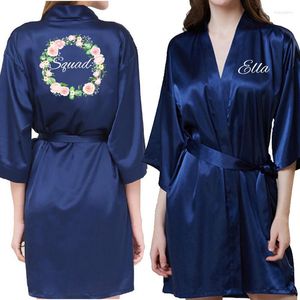 Vêtements de nuit pour femmes Mariée Squad Robes Noms personnalisés Cadeaux de demoiselle d'honneur Proposition Cadeau de fiançailles Mariée Fête de mariage Cover-ups Pyjamas Robe