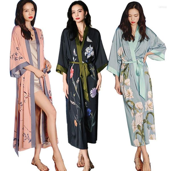 Ropa de dormir para mujer Estilo chino Pijamas de verano para mujer Bata larga de satén Kimono Albornoz Bata de casa Bata de dormir con pavo real y flores impresas