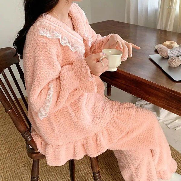 Ropa de dormir para mujer Pijamas de terciopelo coral Otoño e invierno Conjunto de dos piezas engrosado Dulce estilo princesa Franela Muñeca Cuello Ropa para el hogar