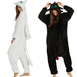 Vêtements de nuit pour femmes Dragon Blanc Noir Onesie Adulte Unisexe Flanelle Pyjama Anime Cosplay Costume Train Your Night Fury Vêtements de nuit E46762AC 231130