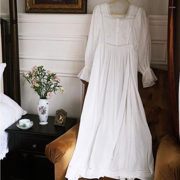 Ropa de dormir para mujer Vestido Peignoir Primavera Algodón Largo Otoño Noche Vintage Camisones Hada Blanco Bordado Princesa Mujeres Victorian Robe