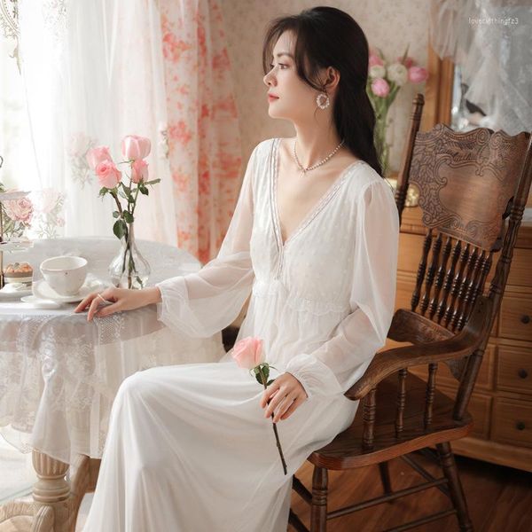 Vêtements de nuit pour femmes fée blanche longue robe de nuit femmes printemps été Sexy dentelle maille manches Peignoir victorien Vintage chemises de nuit princesse