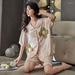 Vêtements de nuit pour femmes Mode Femmes Pyjamas Ensemble Short à manches courtes Mince Imitation Soie Sommeil Top Été Fleurs tridimensionnelles Coréenne