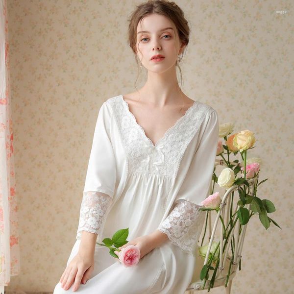 Vêtements de nuit pour femmes French Coton Lace Lace Night Robe Femme Femme Automne Sexy V Neck Peignoir Vintage Fée Victorienne Nightgown Princess