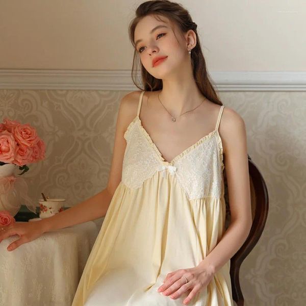 Vêtements de nuit pour femmes français Vintage princesse jarretelle chemise de nuit dentelle douce et mignonne courte coton lâche luxe girly sexy pyjamas