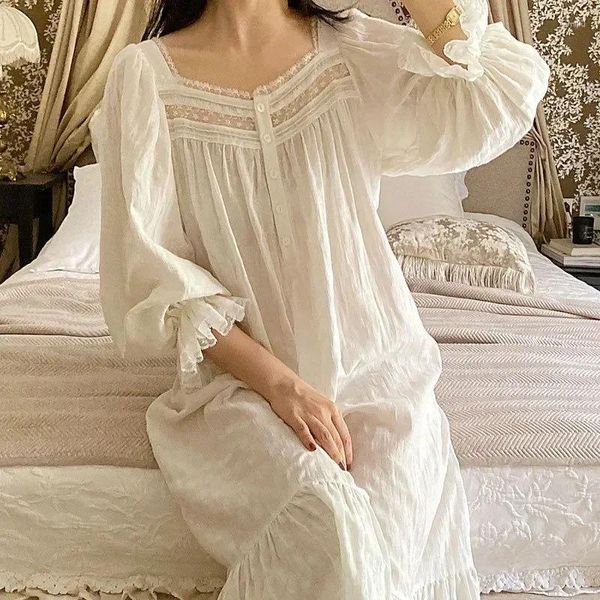 Vêtements de nuit pour femmes Girls Loungewear Nightdress Pyjamas Ruffle Dentelle Looose Coton Femme Femme Français Vintage Patchwork Robe à manches longues