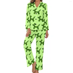 Vêtements de nuit pour femmes Pyjamas animaux ballon vert Femme Fun Dog Romantique Printemps Manches longues 2 pièces Casual Col en V Design Pyjama Ensembles