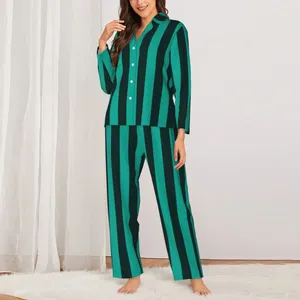 Vêtements de nuit pour femmes vert pyjama à rayures verticales ensemble automne lignes noires mignon quotidien femme 2 pièces décontracté motif surdimensionné vêtements de nuit