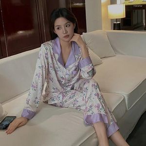 Dames slaapkleding Ice zijde pyjama's voor vrouwen in de lente en zomer sexy revers printen met lange mouwen tweedelig pak bloemen China-chic huis