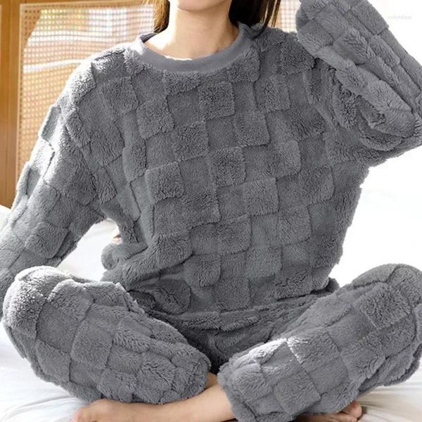 Ropa de dormir para mujer, pijamas coreanos a cuadros largos de invierno, ropa de casa gruesa de manga Simple, conjunto cálido de felpa de terciopelo para mujer