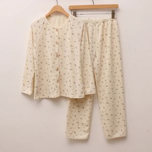 Ropa de dormir para mujeres Traje de mujer coreana ropa casera de pijama de la madre de la madre, otoño y invierno, pantalones impresos con manga larga, traje casual S-XL 231128