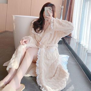 Vêtements de nuit pour femmes Robe en dentelle pour femmes ceinture chemise de nuit hiver nuit porter pyjama chemise de nuit à manches longues chaud polaire solide Homewear japonais