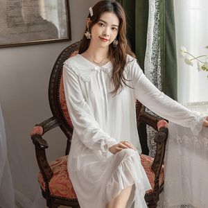 Vêtements de nuit pour femmes Lady Bow Modal Sleepshirt Bud Sleeve Chemise de nuit en dentelle douce Pater Pan Collier Princesse Robe de mariée Robe de chambre en vrac