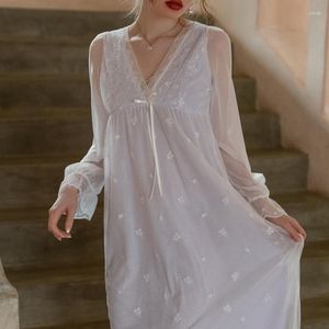 Vêtements de nuit pour femmes Chemises de nuit Femmes Dentelle Mesh Sexy Français Belle Fée Rétro Soyeuse Robe de nuit douce Pyjamas de loisirs Plus Taille