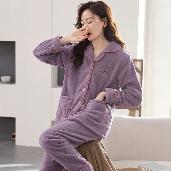 Pyjamas de vêtements de nuit pour femmes Automne et hiver Corail Peluche Épaissi Meublé Fourrure Flanelle Grand ensemble chaud pour vêtements extérieurs