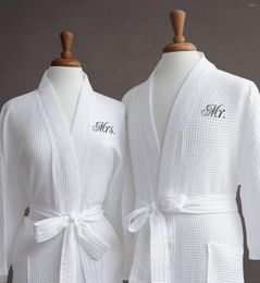 Vêtements de nuit pour femmes Robe de tissage gaufré unisexe personnalisée avec poches Robes de bain monogrammées brodées douche nuptiale de mariage