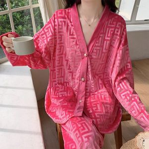 Dames slaapkleding roze pyjama's 2pcs loungewear dames velours warme casual huiskleding sexy jacquard shirtpants nachtwear pijama mujer