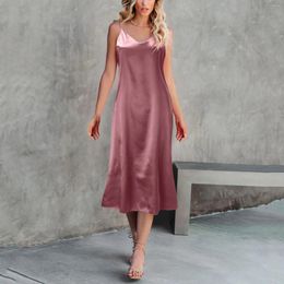 Vêtements de nuit pour femmes Rose Satin Nightwear Lingerie Femmes Spaghetti Sangle V Cou Sans Manches Sous-Vêtements En Vrac Femelle Été Sexy Chemises De Nuit