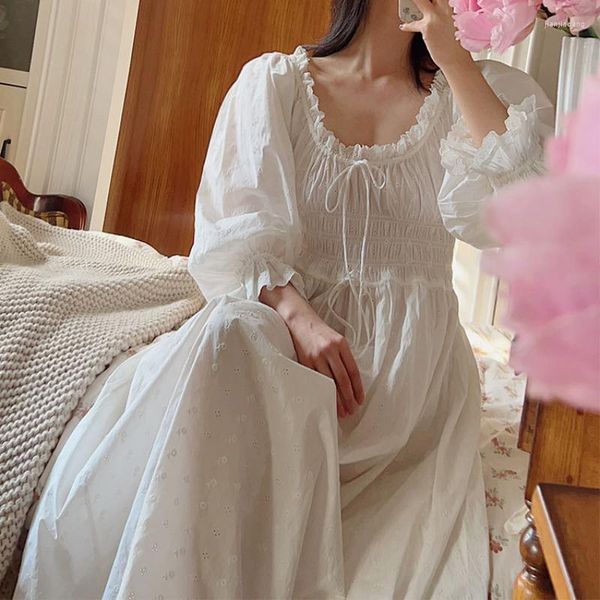 Vêtements de nuit pour femmes pur coton Robe de nuit victorienne femmes douce broderie longue Peignoir Robe princesse vêtements de nuit Sexy Vintage chemise de nuit